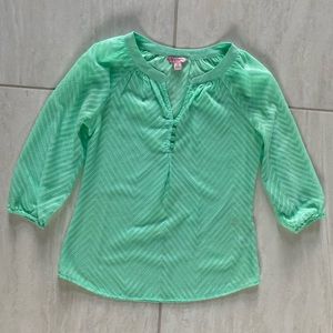 Quarter length sleeves blouse